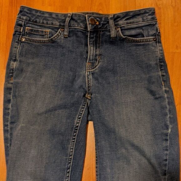 CALVIN Klein jeans misses size 2 inseam 30 distressed knees stretch 2 x 30 - Picture 2 of 11